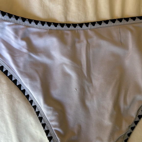 Bikini Bundle -Size L - Picture 6 of 10